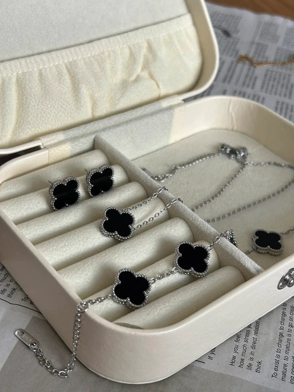 Zestaw biżuterii ze stali chirurgicznej